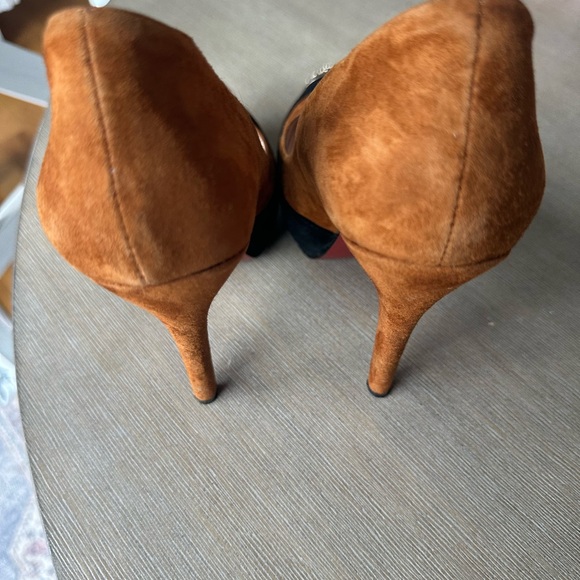 Christian Louboutin Black and Brown Heels with Gold Accents 39 - Picture 8 of 12